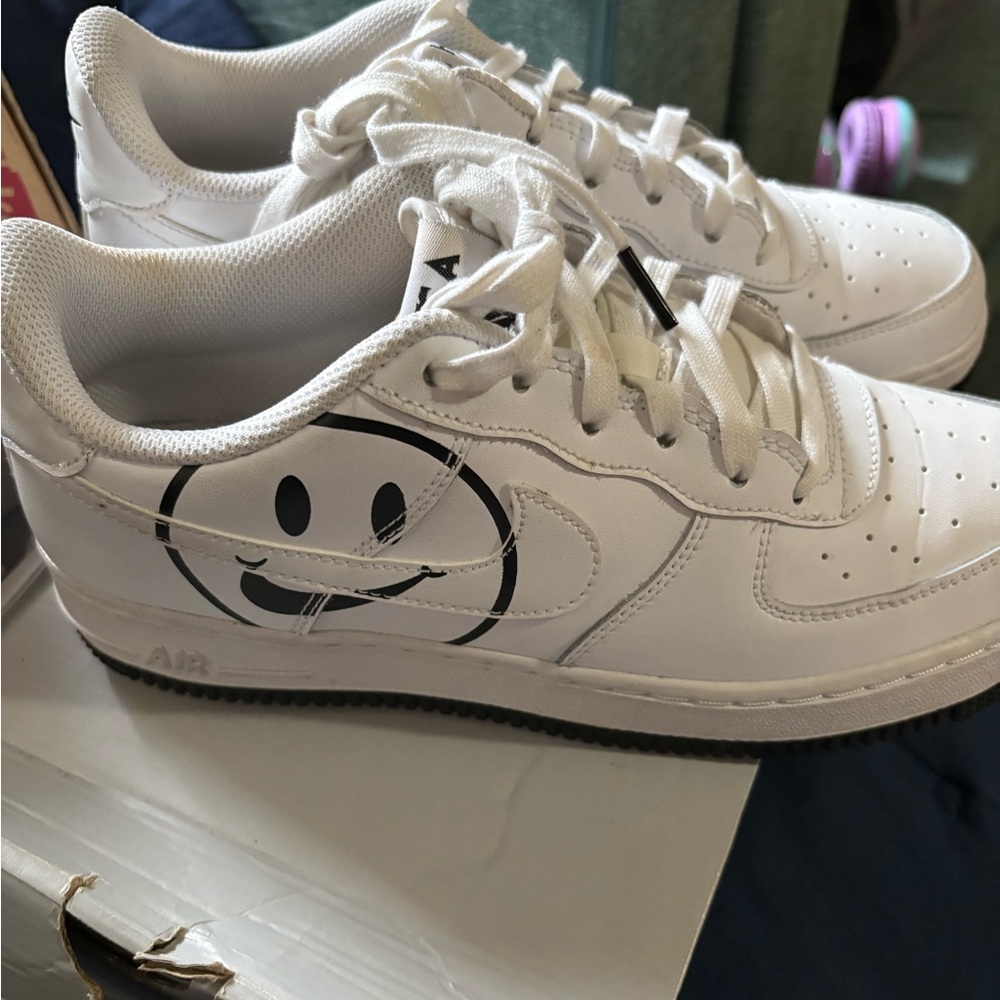 Nike White Kids Sneakers with Smiley Design